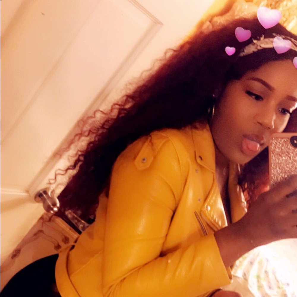 Meet your Posher, Shaneil